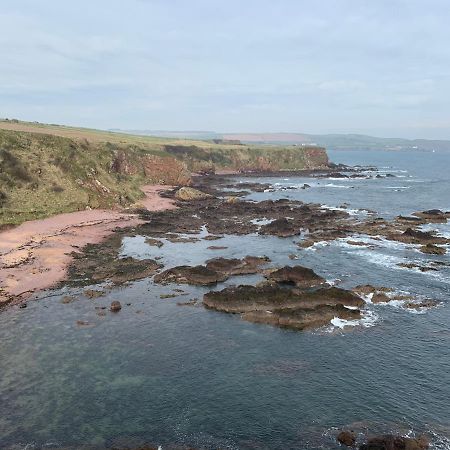 Close To The Beach, Harbour And Local Shops Eyemouth Exterior photo