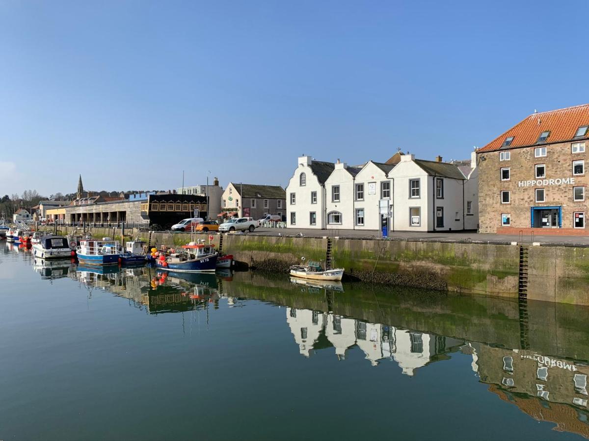 Close To The Beach, Harbour And Local Shops Eyemouth Exterior photo