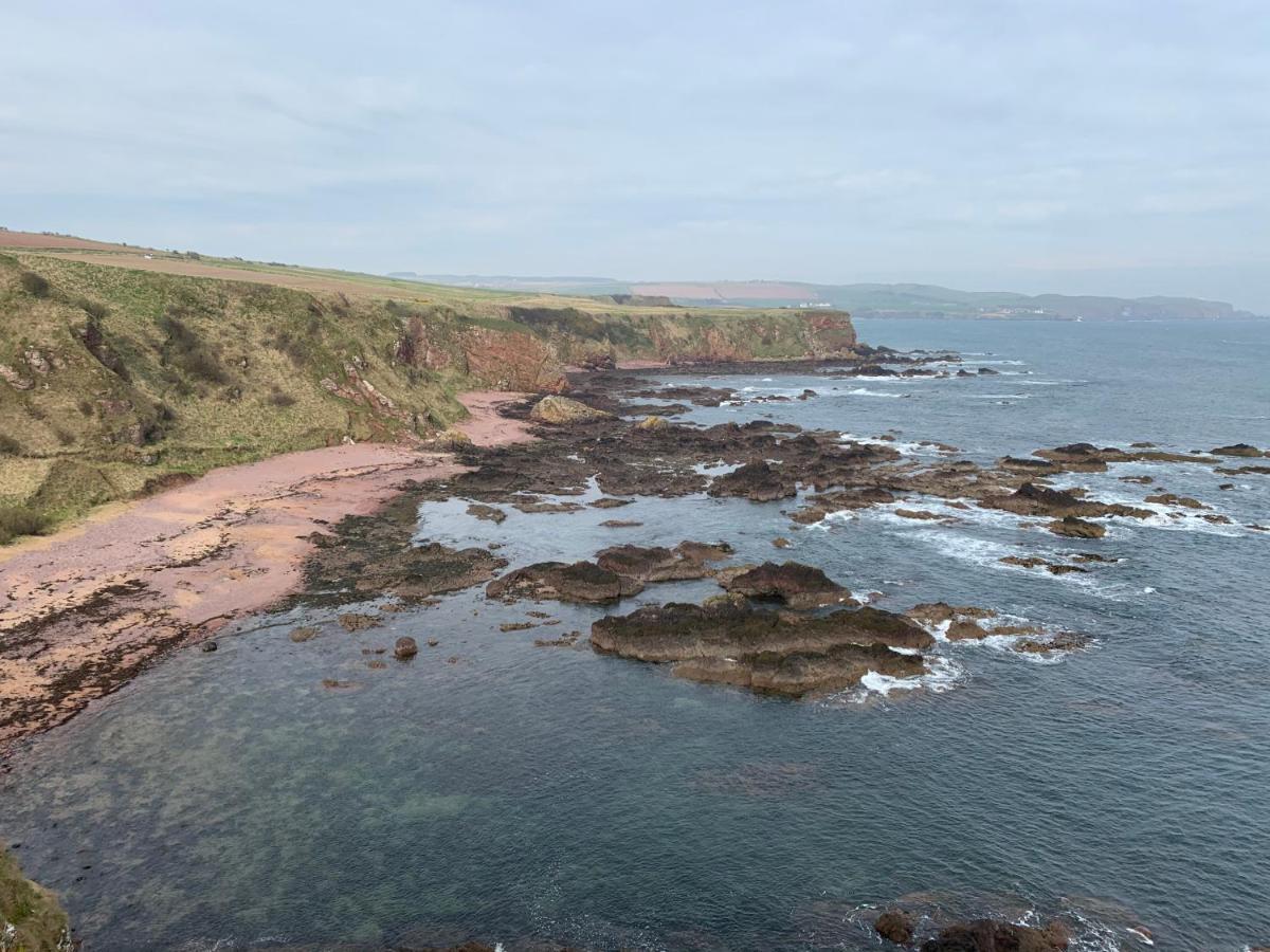 Close To The Beach, Harbour And Local Shops Eyemouth Exterior photo